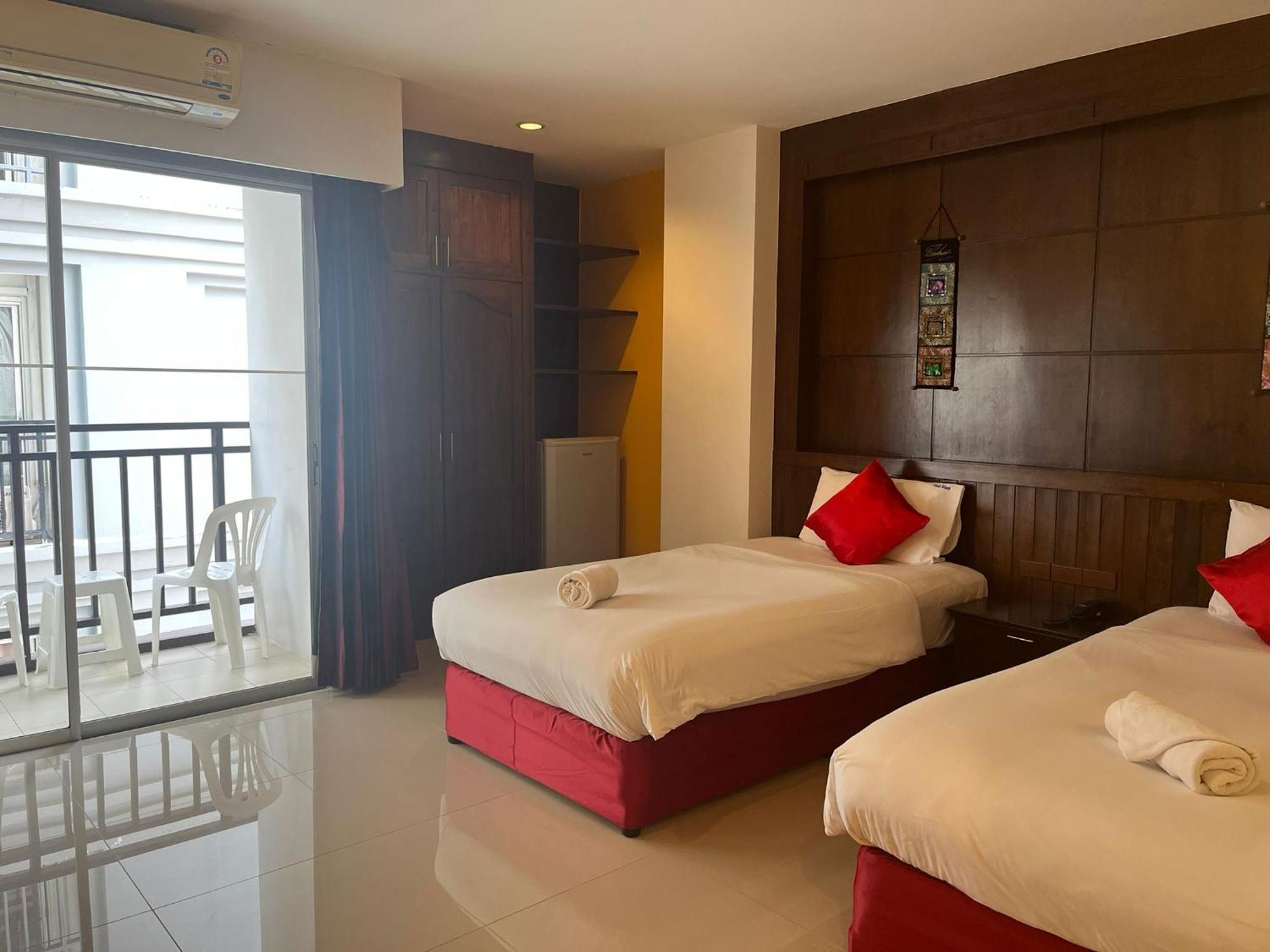 Thai Siam Patong Exterior photo